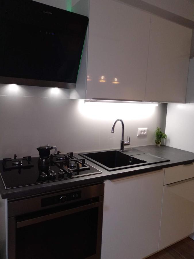 Apartment Vida - Amazing Place With Garden And Terrace Рийека Екстериор снимка